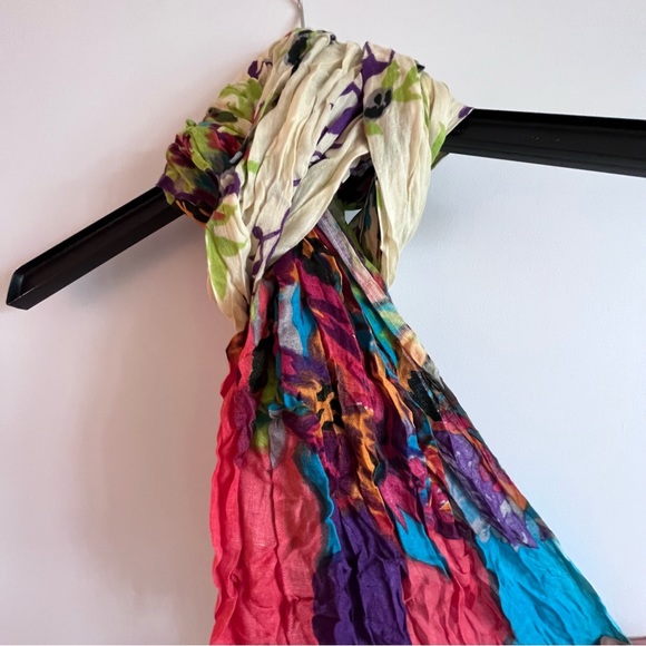 BNWOT VIBRANT FLORAL SPRING SCARF - Picture 6 of 8